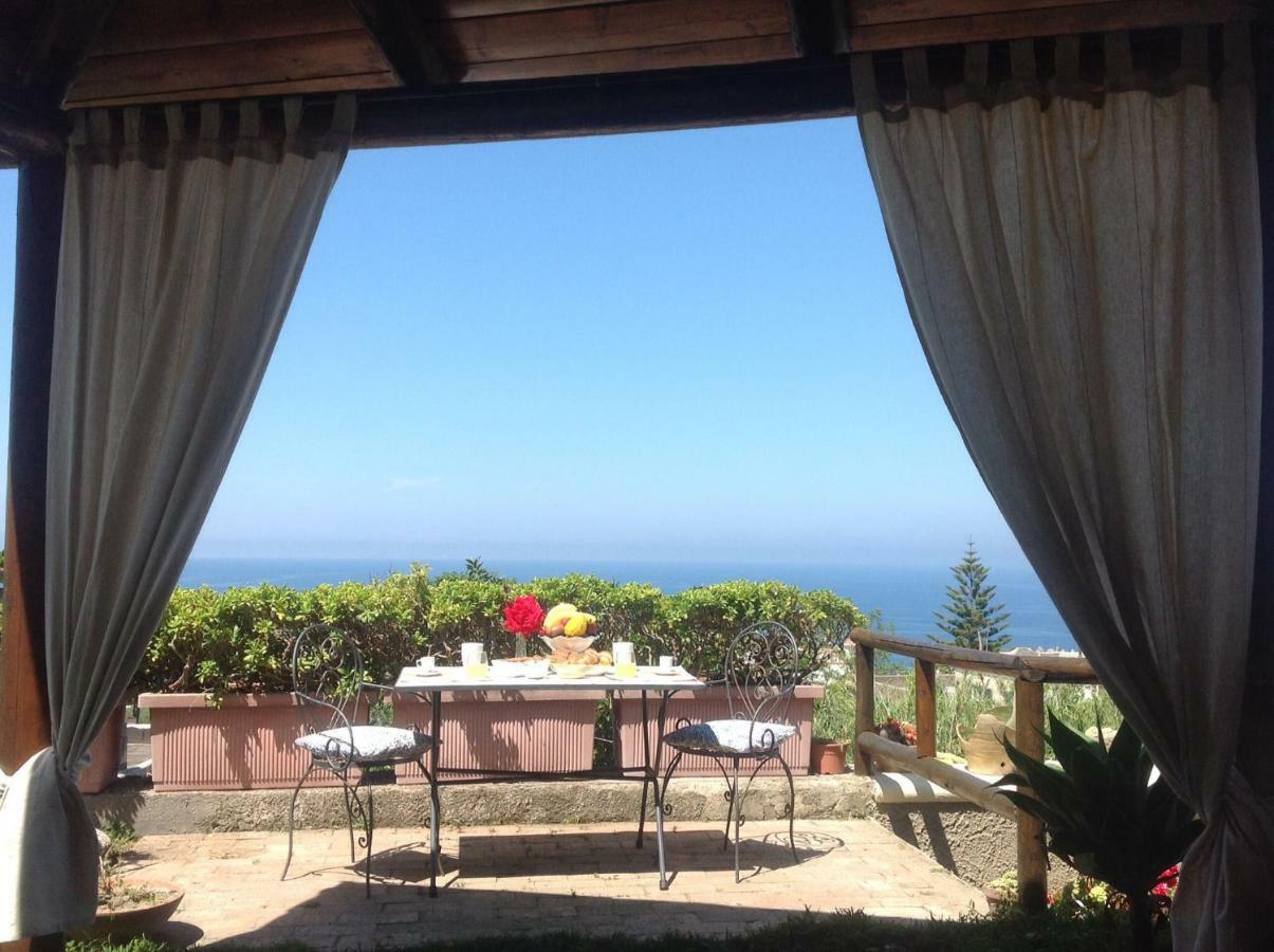 La Terrazzina Sul Tramonto Bed and Breakfast Forio di Ischia Eksteriør billede